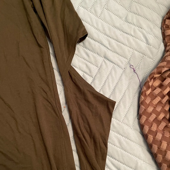 Fabletics long sleeve - Picture 2 of 3